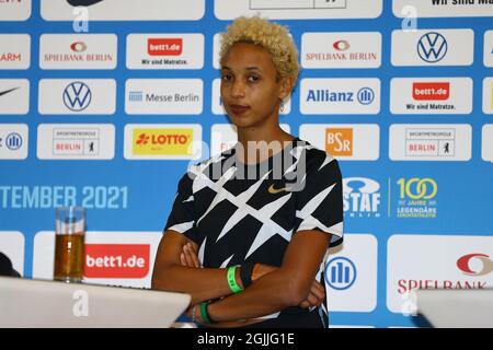 Berlin, Deutschland. September 2021. Pressekonferenz zum ISTAF Leichtathletik-Treffen (12. September): Olympiasiegerin im Weitsprung Malaika Mihambo. Quelle: Michael Hundt/dpa/Alamy Live News Stockfoto