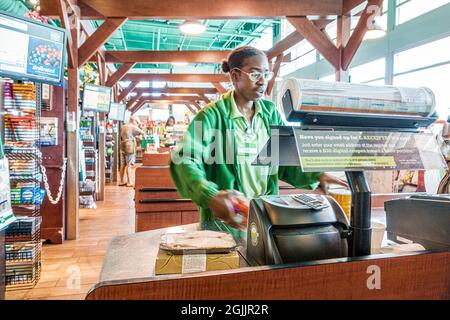 Miami Beach, Florida, Frischmarkt, Supermarkt, Lebensmittelgeschäft, innen, Marktladen Schwarze Frau Kassiererin Angestellte Arbeiter Stockfoto