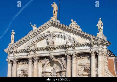 Detail der Kirche Santa Maria di Nazareth, neben dem Bahnhof Venezia Santa Lucia in Venedig am Grand Canal. Stockfoto