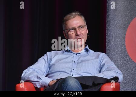 Köln, Deutschland. September 2021. Dr. Oliver Schillings ist amtierender Pressesprecher des Erzbistums Köln und spricht auf phil.COLOGNE, dem internationalen Festival für Philosophie. Quelle: Horst Galuschka/dpa/Alamy Live News Stockfoto