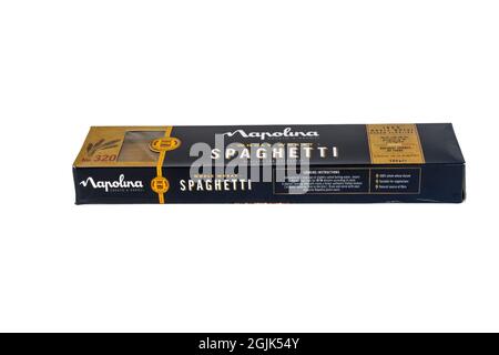 Eine Packung Vollkornspaghetti aus Durum. Stockfoto