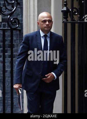 London, England, Großbritannien. September 2021. SAJID JAVID, der britische Staatssekretär für Gesundheit und Soziales, wird vor der Downing Street 10 gesehen. (Bild: © Tayfun Salci/ZUMA Press Wire) Bild: ZUMA Press, Inc./Alamy Live News Stockfoto