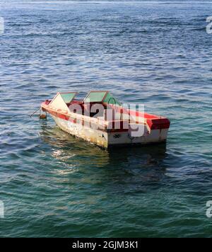 Altes Boot in Obhur, Stadt Jeddah. Stockfoto