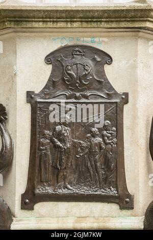 Detail des leerstehenden Sockels der Statue des ehemaligen Sklavenhändlers Edward Colston, Bristol, Großbritannien Stockfoto