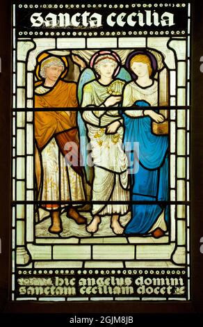 Glasmalerei mit der Darstellung der Heiligen Cecilia. Im Cathedral of Christ Church College, University of Oxford. Santa Cecilia . Stockfoto
