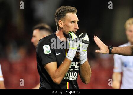 Benevento, Italien. September 2021. Andrea Paleari Spieler von Benevento, während des Spiels der italienischen Serie B Meisterschaft zwischen Benevento gegen Lecce Endergebnis 0-0, Spiel im Ciro Vigorito Stadium gespielt. Benevento, Italien, 10. September 2021. (Foto von Vincenzo Izzo/Sipa USA) Quelle: SIPA USA/Alamy Live News Stockfoto