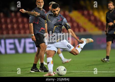 Benevento, Italien. September 2021. Mario Gargiuolo Spieler von Lecce, während des Spiels der italienischen Serie B Meisterschaft zwischen Benevento gegen Lecce Endergebnis 0-0, Spiel im Ciro Vigorito Stadium gespielt. Benevento, Italien, 10. September 2021. (Foto von Vincenzo Izzo/Sipa USA) Quelle: SIPA USA/Alamy Live News Stockfoto