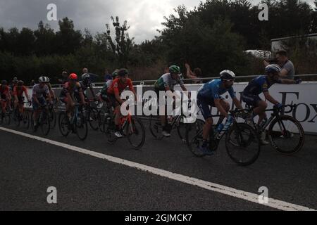 Gateshead, Großbritannien, 10.. September 2021, Etappe 6 der Tour of Britain 2021 mit dem Fahrrad vorbei an Anthony Gormleys weltberühmter Skulptur „Engel des Nordens“, Quelle: DEW/Alamy Live News Stockfoto