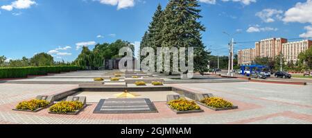 Tiraspol, Moldawien 06.09.2021. Denkmal der Herrlichkeit in Tiraspol, Transnistria oder Moldawien, an einem sonnigen Sommertag Stockfoto