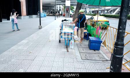 Street Food Verkäufer während PandemicLockdown in Siam Square Bangkok Thailand Stockfoto