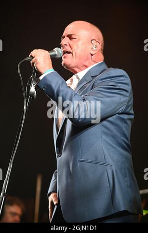 10. September 2021, Leeds, South Yorkshire, U.K: Go West Performing at , 80s Classical Concert , Leeds Millenium Square , UK , 10.09.2021 (Bildnachweis: © Robin Burns/ZUMA Press Wire) Stockfoto