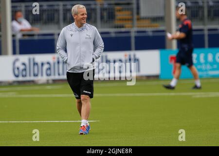 Edinburgh, Großbritannien. März 2021. Dave Walder (Falcons Head Coach) vor dem Freundschaftsspiel vor der Saison zwischen Edinburgh Rugby und Newcastle Falcons im Edinburgh Rugby Stadium, Murrayfield, Edinburgh am Samstag, 11. September 2021. (Kredit: Chris Lishman | MI News) Kredit: MI Nachrichten & Sport /Alamy Live News Stockfoto