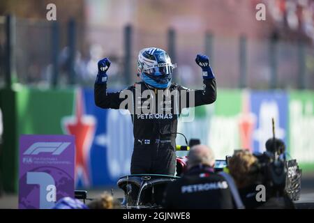 BOTTAS Valtteri (FIN), Mercedes AMG F1 GP W12 E Performance, Sieger des Sprintrennen während der Formel 1 Heineken Gran Premio D'italia 2021, Grand Prix von Italien, 14. Lauf der FIA Formel 1 Weltmeisterschaft 2021 vom 9. Bis 12. September 2021 auf dem Autodromo Nazionale di Monza, In Monza, Italien Stockfoto