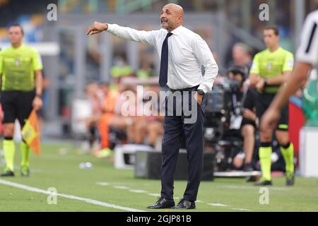 Napoli, Italien. September 2021. Luciano Spalletti Trainer des SSC Napoli reagiert während der Serie A 2021/2022 Fußballspiel zwischen SSC Napoli und Juventus FC im Diego Armando Maradona Stadion in Napoli (Italien), 11. September 2021. Foto Cesare Purini/Insidefoto Kredit: Insidefoto srl/Alamy Live News Stockfoto