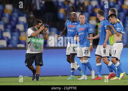 Napoli, Italien. September 2021. SSC Napoli feiern am Ende des Spiels während der Serie A 2021/2022 Fußballspiel zwischen SSC Napoli und Juventus FC im Diego Armando Maradona Stadion in Napoli (Italien), 11. September 2021. Foto Cesare Purini/Insidefoto Kredit: Insidefoto srl/Alamy Live News Stockfoto