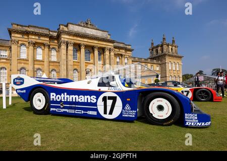 Der #17 Rothmans Porsche 962C wurde am 5. September 2021 beim Concours d’Elegance im Blenheim Palace gezeigt Stockfoto