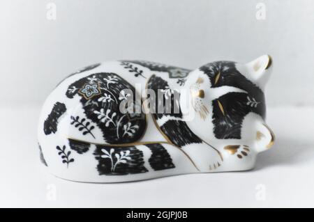 Royal Crown Derby Sammlerkatze - Misty Stockfoto