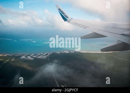 Verlassen von Mexiko: Blick aus dem Flugzeug Stockfoto