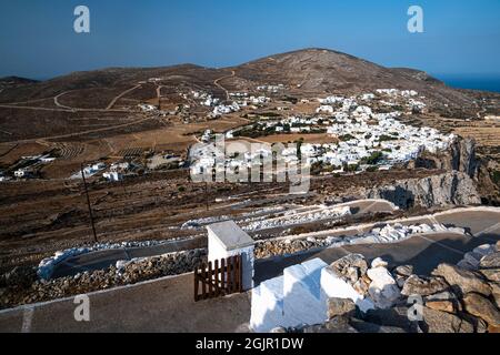 Gewundener Pfad von Chora zur Kirche Panagia mit Blick nach unten Stockfoto