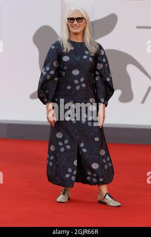 Italien, Lido di Venezia, 11. September 2021 : Jane Campion nimmt am 11. September 2021 in Venedig, Italien, am roten Teppich Teil, um die Abschlusszeremonie während der 78. Internationalen Filmfestspiele von Venedig zu feiern. Foto © Ottavia Da Re/Sintesi/Alamy Live News Stockfoto