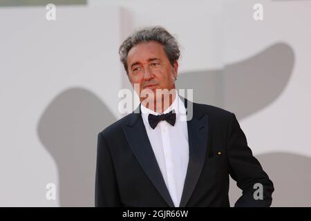 Paolo Sorrentino Besucht Den Roten Teppich Des Films Die Hand Gottes Wahrend Der 78 Internationalen Filmfestspiele Von Venedig Am 02 September 2021 Im Ehrw Stockfotografie Alamy