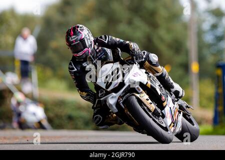 11. September 2021; Cookstown, County Tyrone, Nordirland, Cookstown 100 Straßenrennen: Paul Jordan brachte sein neues Prez Racing Bike auf den 4. Platz in der Gesamtwertung des Superbike-Rennens Stockfoto