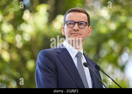 Warschau, Masowien, Polen. September 2021. Premierminister MATEUSZ MORAWIECKI traf sich in Warschau mit Bundeskanzlerin ANGELA MERKEL. Dies ist Angela MERKEL letzte Reise nach Polen als Bundeskanzlerin der Bundesrepublik Germany.in das Bild: MATEUSZ MORAWIECKI (Foto: © Hubert Mathis/ZUMA Press Wire) Stockfoto