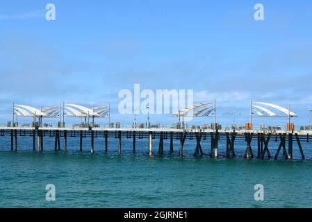 REDONDO BEACH, KALIFORNIEN - 10 SEP 2021: The Redondo Beach Pier. Stockfoto