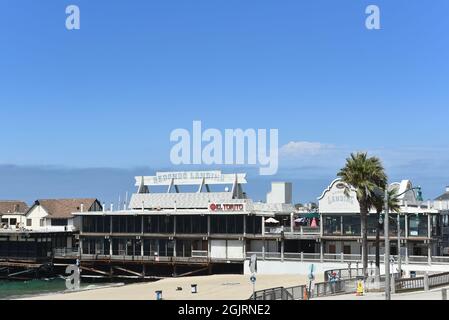 REDONDO BEACH, CALIFORNIA - 10 SEP 2021: Redondo Landing am Pier in Redondo Beach Stockfoto
