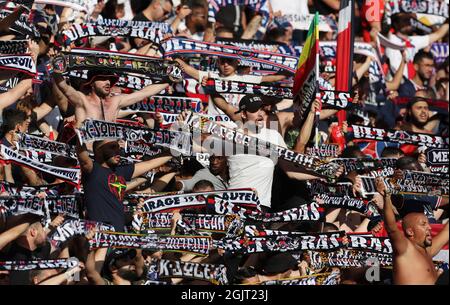 Paris, Frankreich. September 2021. Die Fans von Paris Saint Germain werden während des Fußballspiels der französischen Ligue 1 zwischen Paris Saint Germain (PSG) und Clermont am 11. September 2021 in Paris, Frankreich, gesehen. Kredit: Gao Jing/Xinhua/Alamy Live Nachrichten Stockfoto