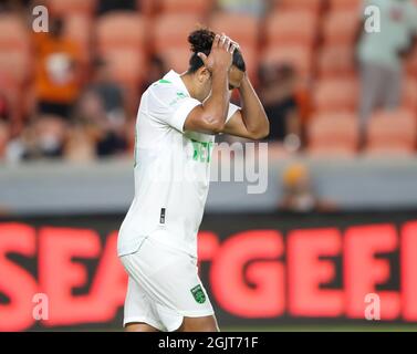 Houston, Texas, USA. September 2021. Cecilio Dominguez (10), FC Austin, reagiert, nachdem er während eines Fußballspiels der Major League zwischen dem Houston Dynamo und dem Austin FC am 11. September 2021 in Houston, Texas, einen Torschuss verpasst hat. (Bild: © Scott Coleman/ZUMA Press Wire) Stockfoto