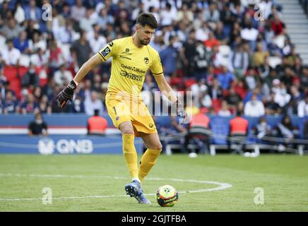 Torwart von Clermont Arthur Desmas während des französischen Ligue 1 Fußballspiels zwischen Paris Saint-Germain und Clermont Foot 63 am 11. September 2021 im Stadion Parc des Princes in Paris, Frankreich Stockfoto