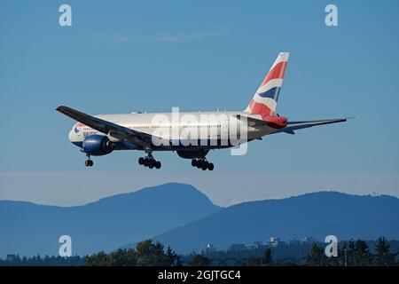 Richmond, British Columbia, Kanada. September 2021. Ein Boeing 777-200er-Jet (G-YMMT) von British Airways, der auf dem endgültigen Anflug auf den internationalen Flughafen von Vancouver fliegt. (Bild: © Bayne Stanley/ZUMA Press Wire) Stockfoto