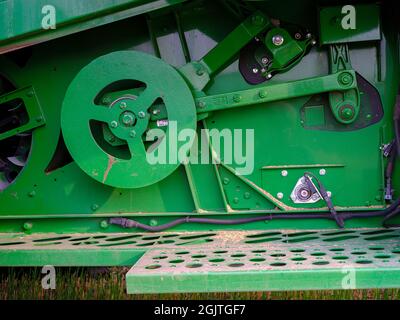 Getriebe und eine Fußplatte an einem John Deere Mähdrescher Stockfoto