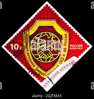 MOSKAU, RUSSLAND - 10. JUNI 2021: In Russland gedruckte Briefmarke zeigt Association of Veterans of Combat Operations of Russia, Serie, um 2012 Stockfoto
