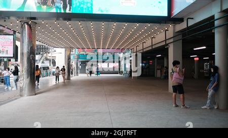 Der Platz vor dem alten Lido Multiplex Kino ist jetzt ein Einkaufszentrum Stockfoto