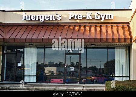 Humble, Texas USA 11-20-2019: Juergen's Pre-K Gym Building exterior in Humble, TX. Gegründet 1986 von Jürgen Achtermann. Stockfoto