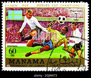 MOSKAU, RUSSLAND - 20. JUNI 2021: Die in Manama gedruckte Briefmarke zeigt Schweden 1958, Fußballweltmeisterschaft 1950-1970 Serie, um 1970 Stockfoto