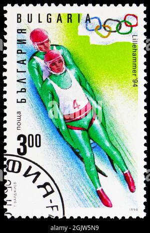 MOSKAU, RUSSLAND - 20. JUNI 2021: In Bulgarien gedruckte Briefmarke zeigt Roge, Olympische Winterspiele 1994 - Lillehammer Serie, um 1994 Stockfoto