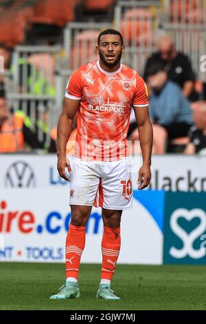 Blackpool, Großbritannien. September 2021. Keshi Anderson #10 von Blackpool während des Spiels in Blackpool, Großbritannien am 9/11/2021. (Foto von Mark Cosgrove/News Images/Sipa USA) Quelle: SIPA USA/Alamy Live News Stockfoto