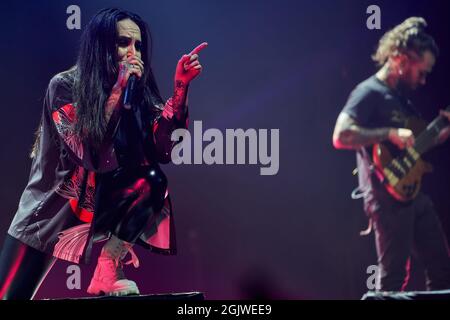 Moskau, Russland. September 2021. Tatiana Shmayljuk von der Jinjer Band spielt live auf der Bühne des Moskauer 1930. Kredit: SOPA Images Limited/Alamy Live Nachrichten Stockfoto