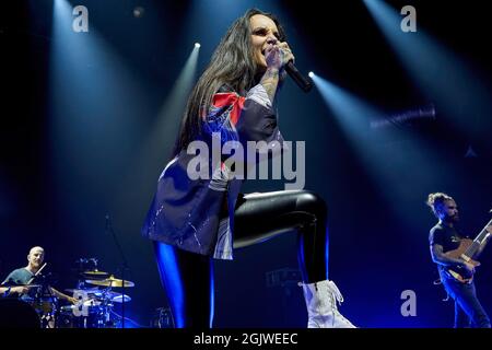 Moskau, Russland. September 2021. Tatiana Shmayljuk von der Jinjer Band spielt live auf der Bühne des Moskauer 1930. Kredit: SOPA Images Limited/Alamy Live Nachrichten Stockfoto