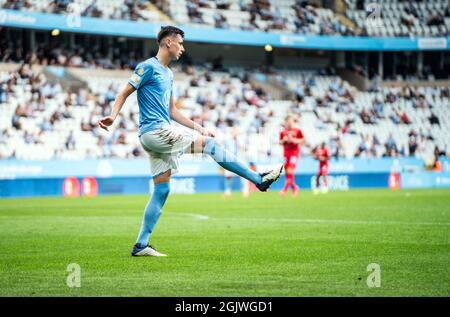 Malmoe, Schweden. September 2021. Anel Ahmedhodzic (15) von Malmoe FF während des Allsvenskan-Spiels zwischen Malmoe FF und IFK Norrkoping im Eleda Stadion in Malmoe. (Foto: Gonzales Photo/Alamy Live News Stockfoto