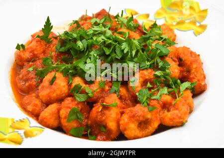 Fellah Fleischbällchen mit hausgemachter Petersilie aus traditionellen türkischen Gerichten mit einer schönen Präsentation Stockfoto