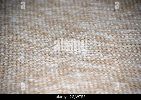 Weiß und braun gewebt mit selektivem Fokus Stockfoto