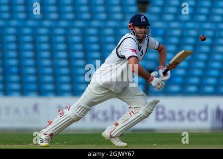 Leeds, Großbritannien. September 2021. Yorkshire County Cricket, Emerald Headingley Stadium, Leeds, West Yorkshire, 12. September 2021. LV= Insurance County ChampionshipÕs Division One - Yorkshire County Cricket Club vs Warwickshire CCC Tag 1. Kredit: Touchlinepics/Alamy Live Nachrichten Stockfoto