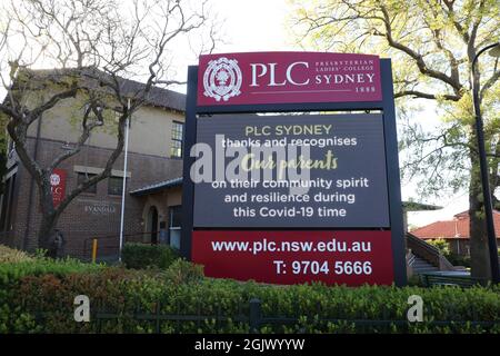 Sydney, Australien. September 2021. Unterschreiben Sie am Presbyterian Ladies’ College, Croydon, Sydney, und danken Sie den Eltern für ihren Gemeinschaftsgeist und ihre Widerstandsfähigkeit während der Covid-19-Zeit. Kredit: Richard Milnes/Alamy Live Nachrichten Stockfoto