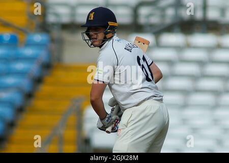 Leeds, Großbritannien. September 2021. Yorkshire County Cricket, Emerald Headingley Stadium, Leeds, West Yorkshire, 12. September 2021. LV= Insurance County ChampionshipÕs Division One - Yorkshire County Cricket Club vs Warwickshire CCC Tag 1. Michael Burgess von Warwickshire CCC Batting. Kredit: Touchlinepics/Alamy Live Nachrichten Stockfoto