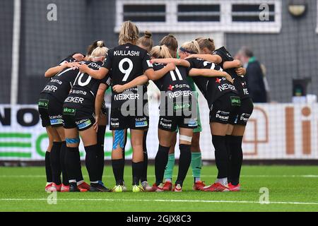 Stockholm, Schweden. September 2021. FC Rosengard vor dem Spiel in der Schwedischen Liga OBOS Damallsvenskan am 12. September 2021 zwischen Hammarby IF und FC Rosengard bei Hammarby IP in Stockholm, Schweden Credit: SPP Sport Press Photo. /Alamy Live News Stockfoto