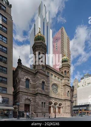 Die Central Synagogue, 652 Lexington Avenue, ist ein Wahrzeichen von Midtown Manhattan. Es wurde 1872 von Henry FERNBACH im maurischen Revival-Stil erbaut. Stockfoto